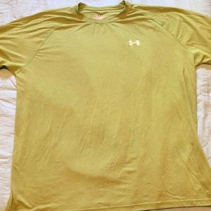 Green Under Armour tee